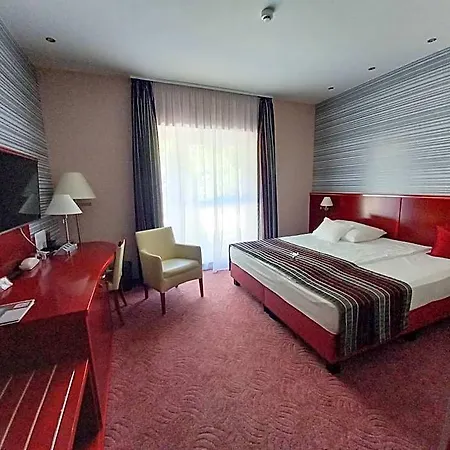 Veronika Hotel 4*